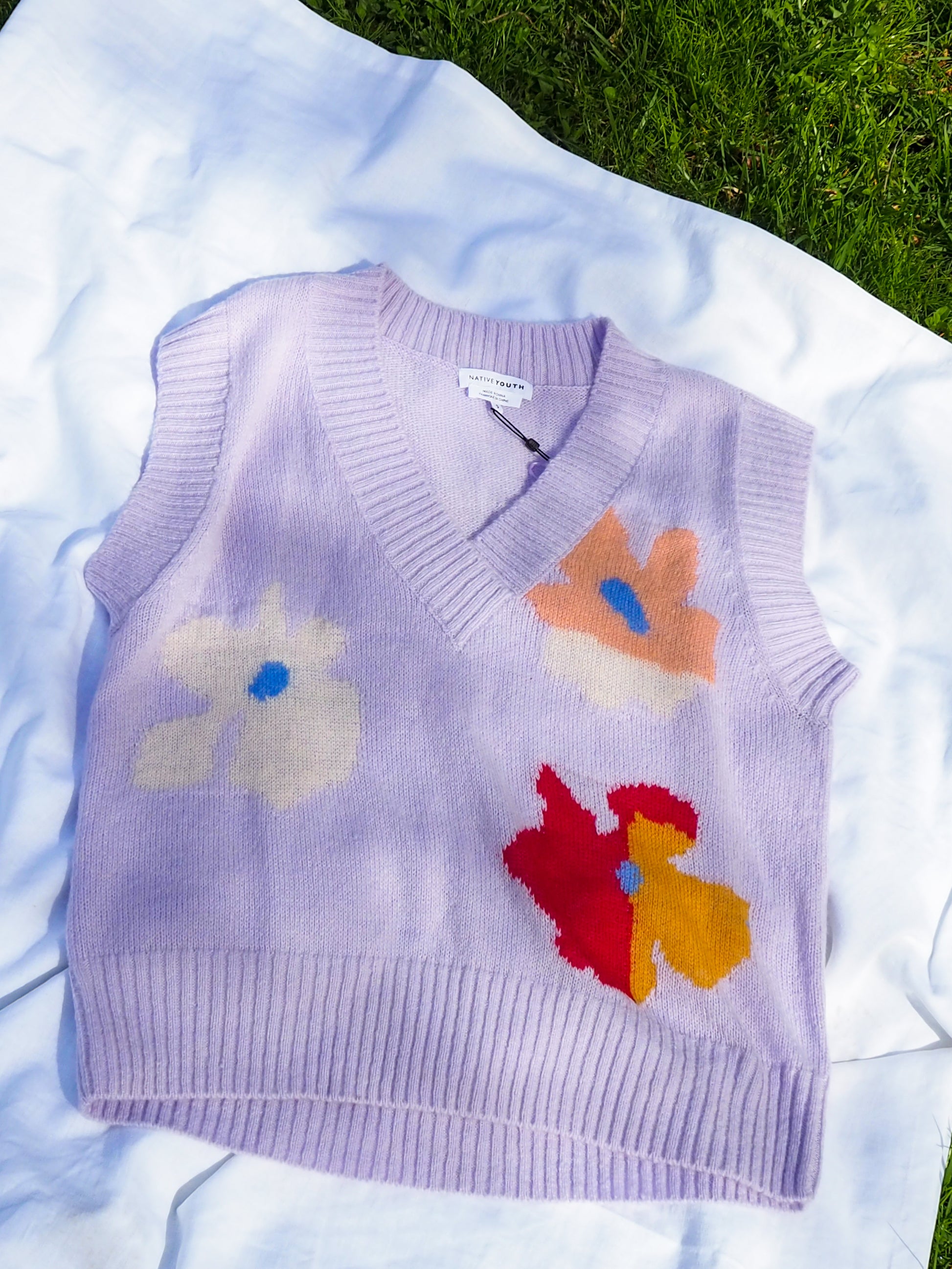 flatly image of bloom knit vest